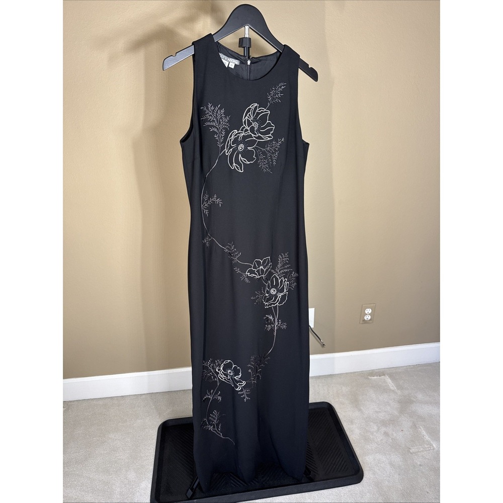 VTG Maggie London Polyester Black Silver Floral Embroidered Sleeveless Dress‎ 12